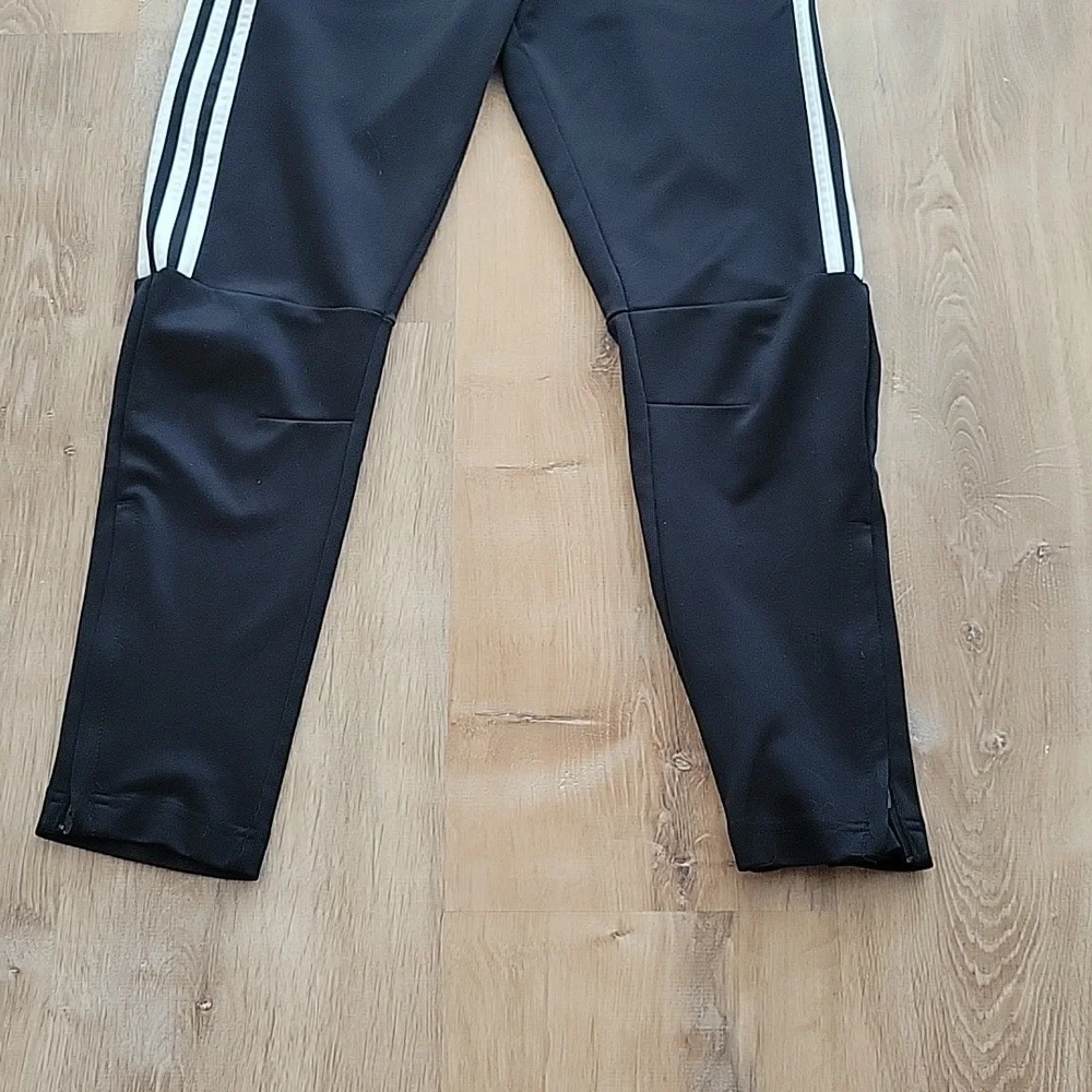 Adidas Pants - Lightweight Taper Fit in Light Black / White M (10-12) - Picture 3 of 8